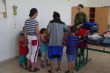 Slovenskí a českí vojaci rozdávali v martinských Bambuskách humanitnú pomoc 5